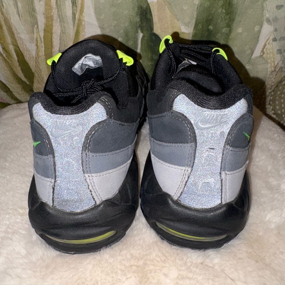 Nike Air Max 95 OG 2015 Neon 2015 *New without tags or box * - Picture 7 of 16